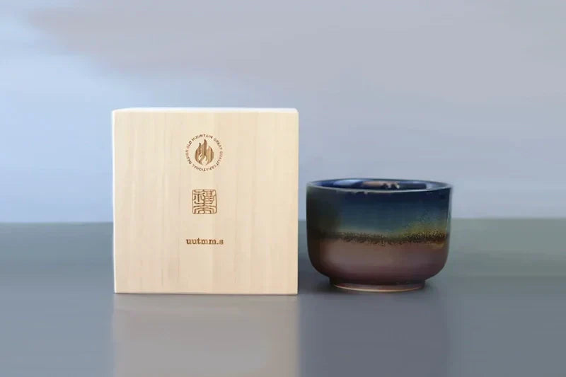 砥部焼とOLD MOUNTAINのこだわりのコレボレーション